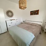 Y Mar Apartment *
